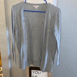 Gray cardigan with buttons
